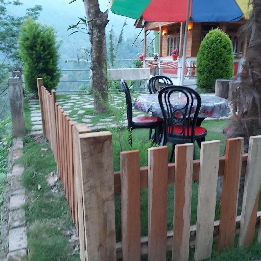 Eviana Homestay Дарджилінг Екстер'єр фото